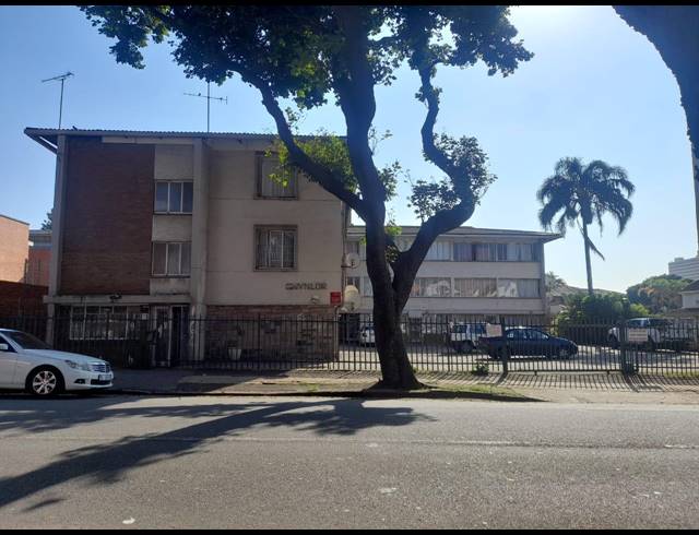 2 BEDROOM FLAT RENTED IN BULWER